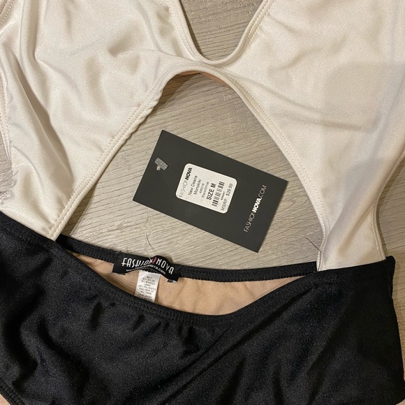 NWT Fashion Nova New Desire Monokini Size M - Picture 6 of 7